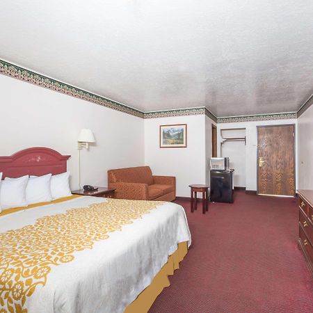 Days Inn By Wyndham Evanston Wy Экстерьер фото