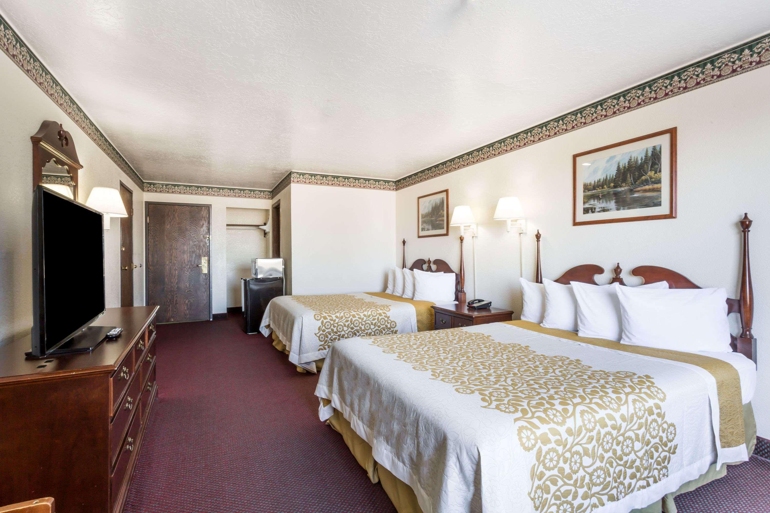 Days Inn By Wyndham Evanston Wy Экстерьер фото